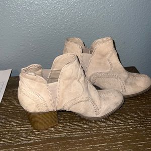 Ankle booties